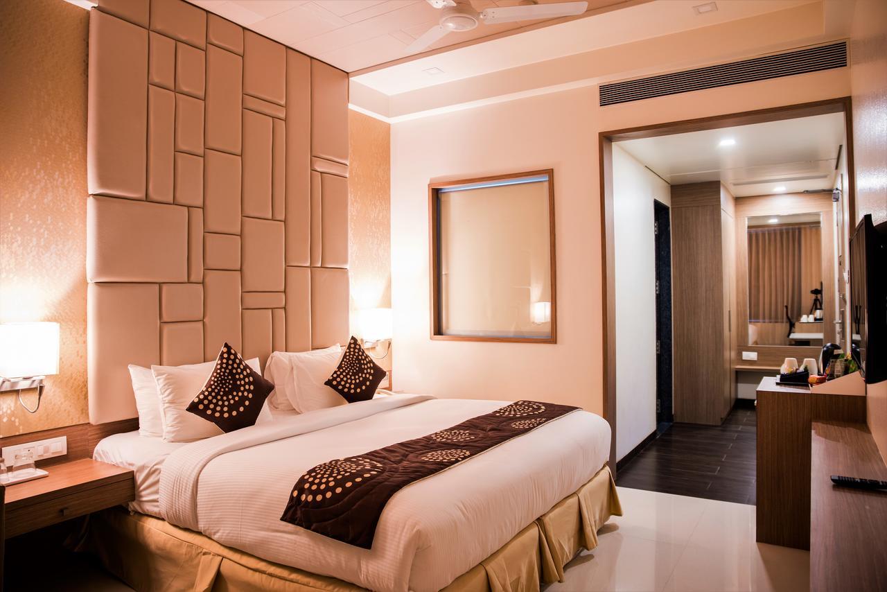 Hotel Grand Rio Nashik Eksteriør billede