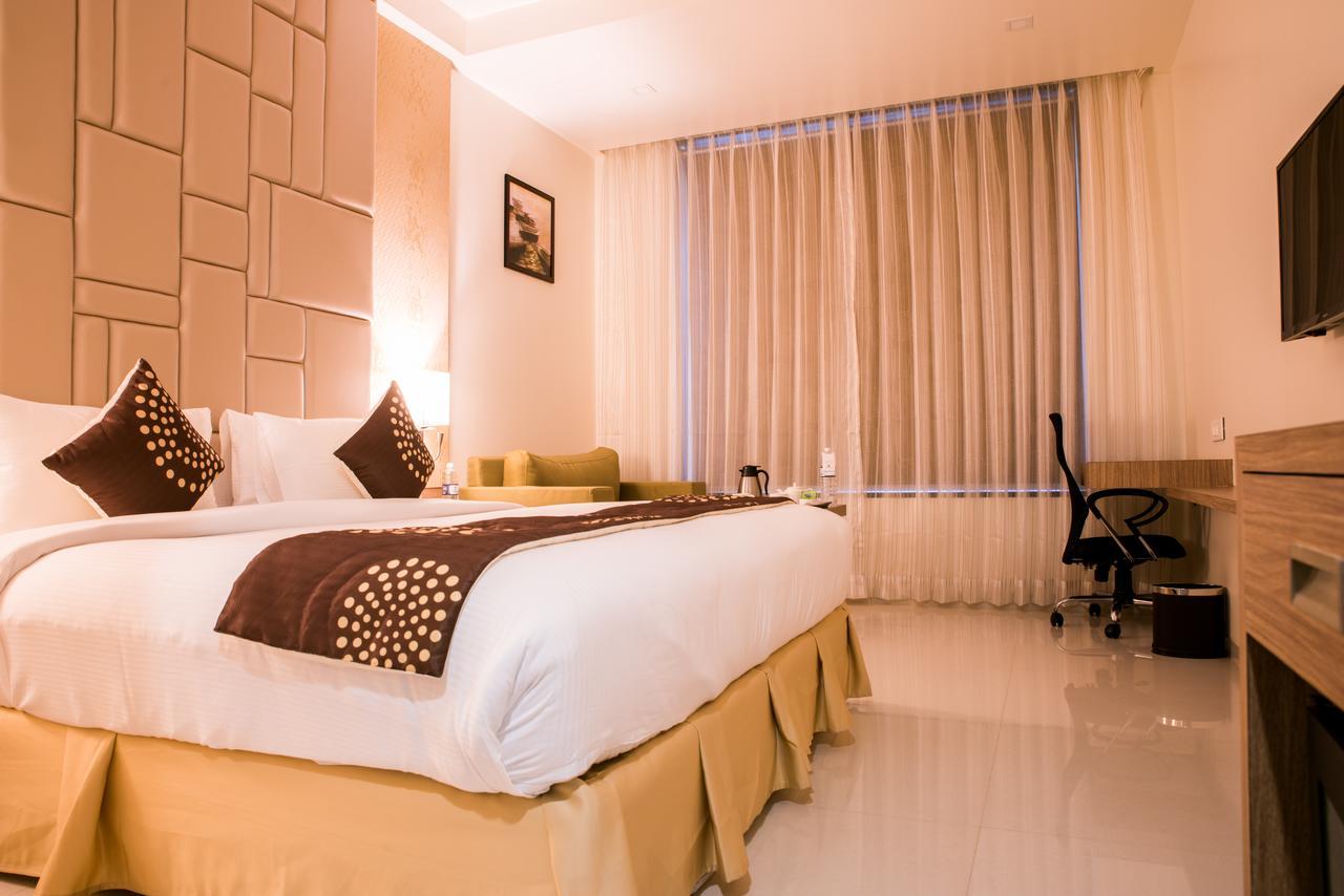Hotel Grand Rio Nashik Eksteriør billede